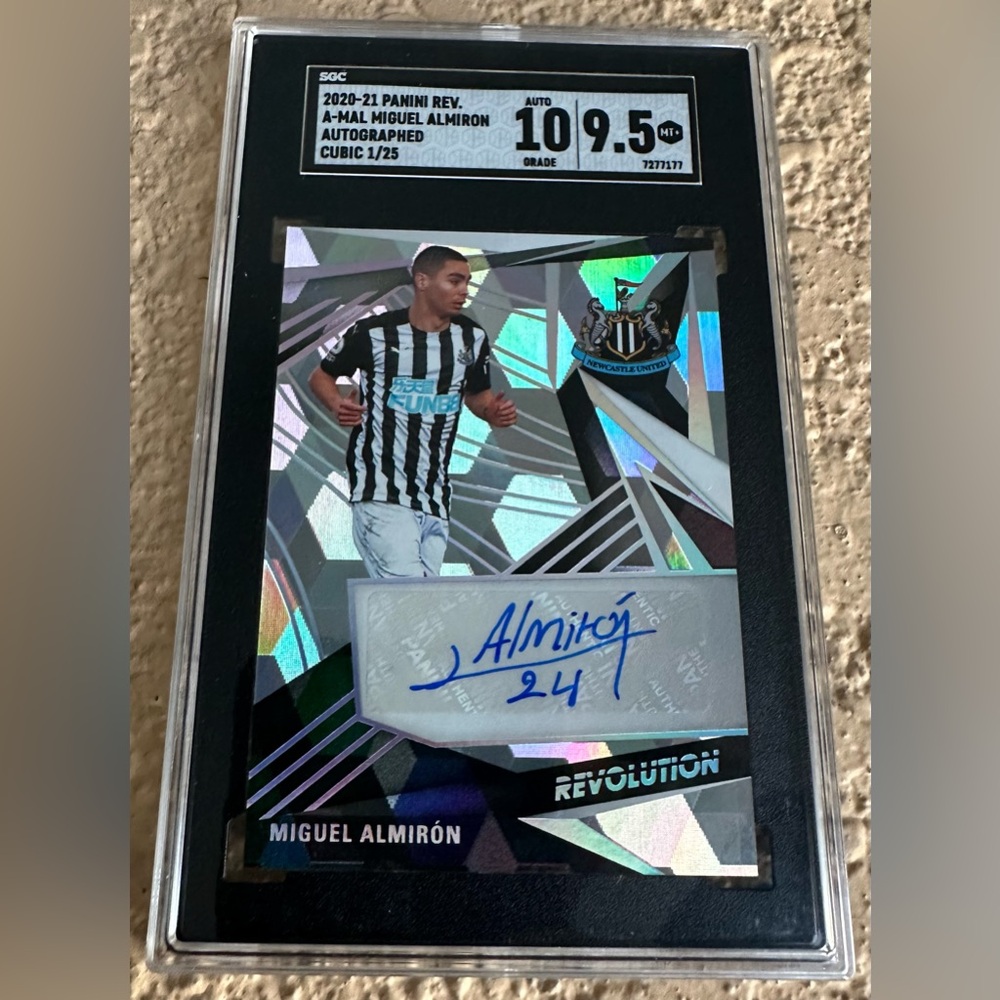 2020-21 PANINI REV. A-MAL MIGUEL ALMIRON
AUTOGRAPHED CUBIC 1/25 SGC 10 / 9.5 +